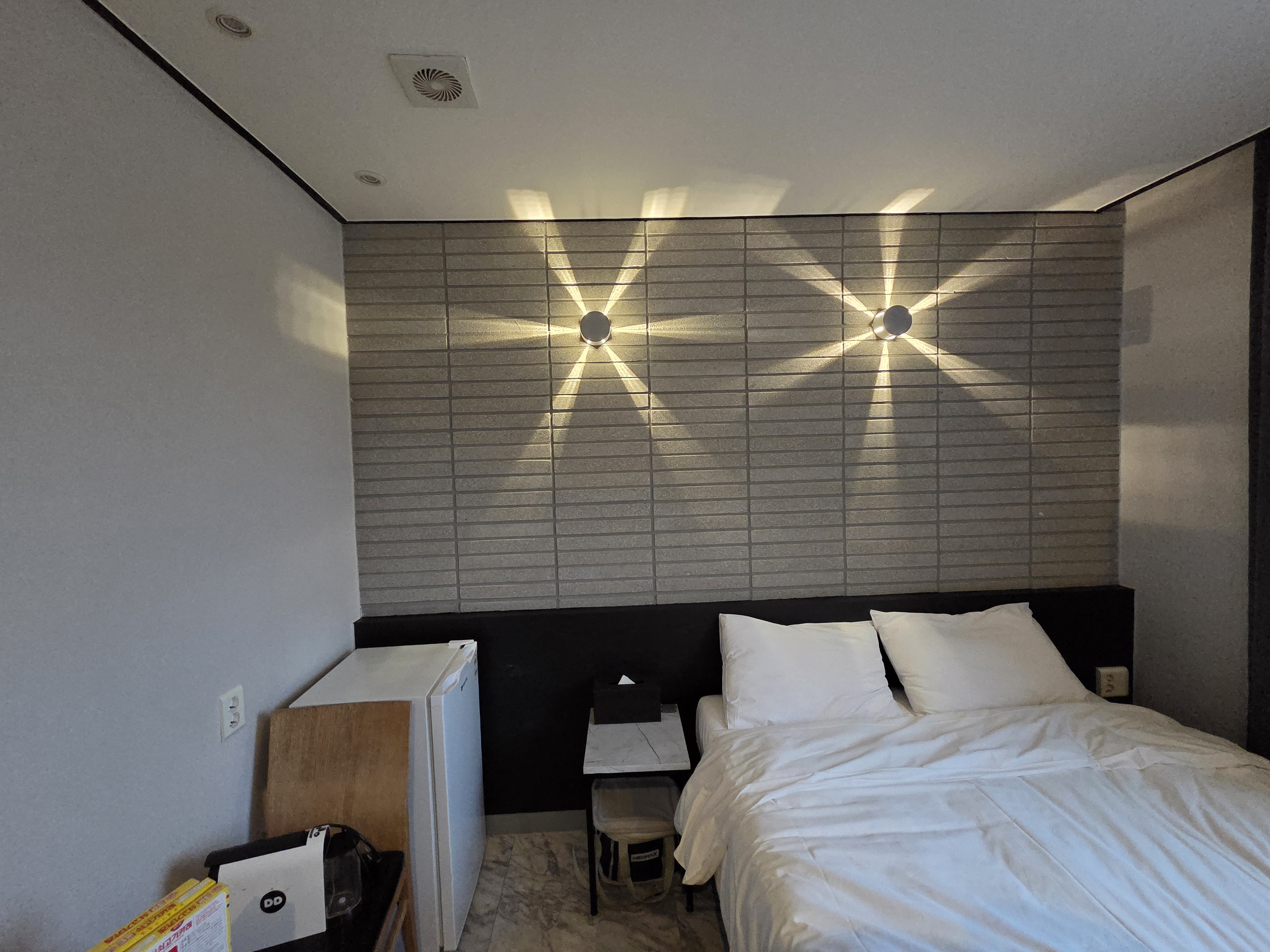 room-card-img-0