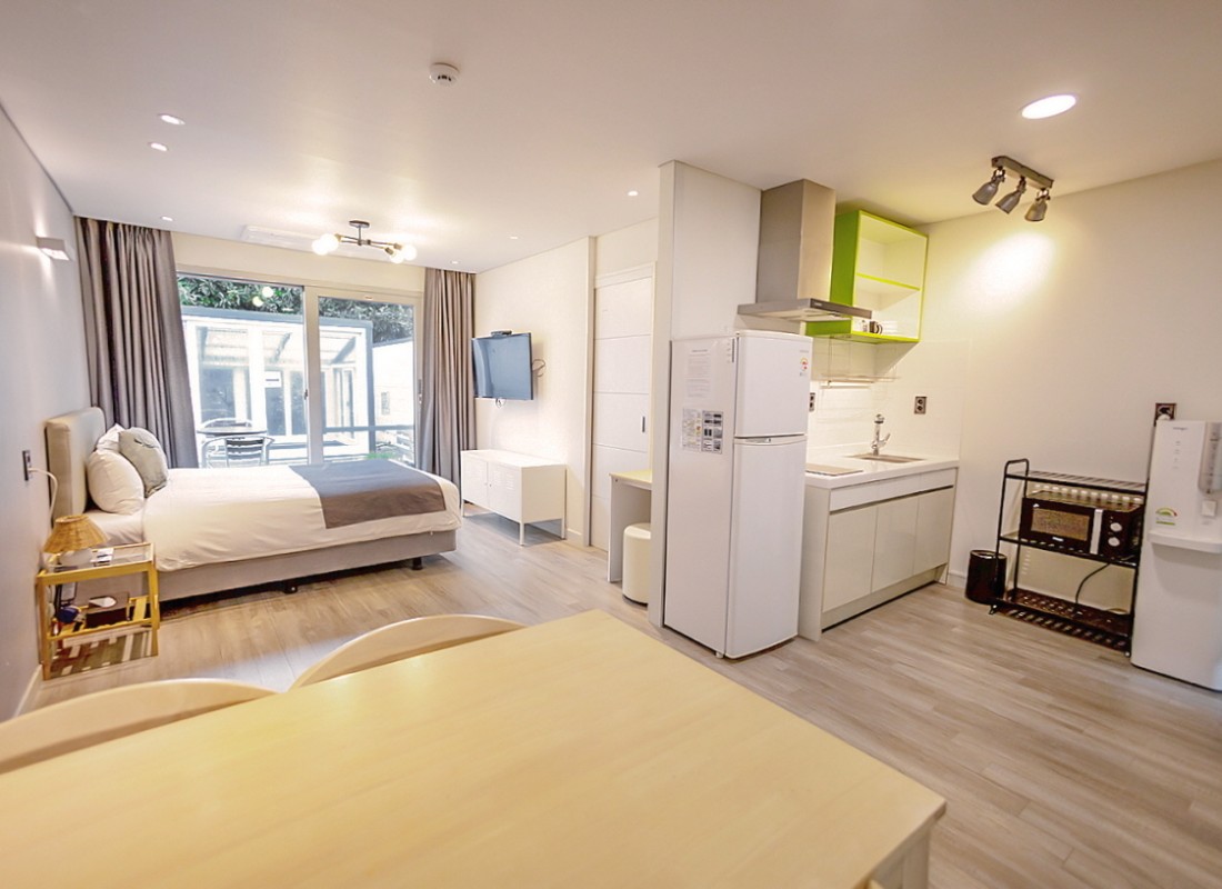 room-card-img-3