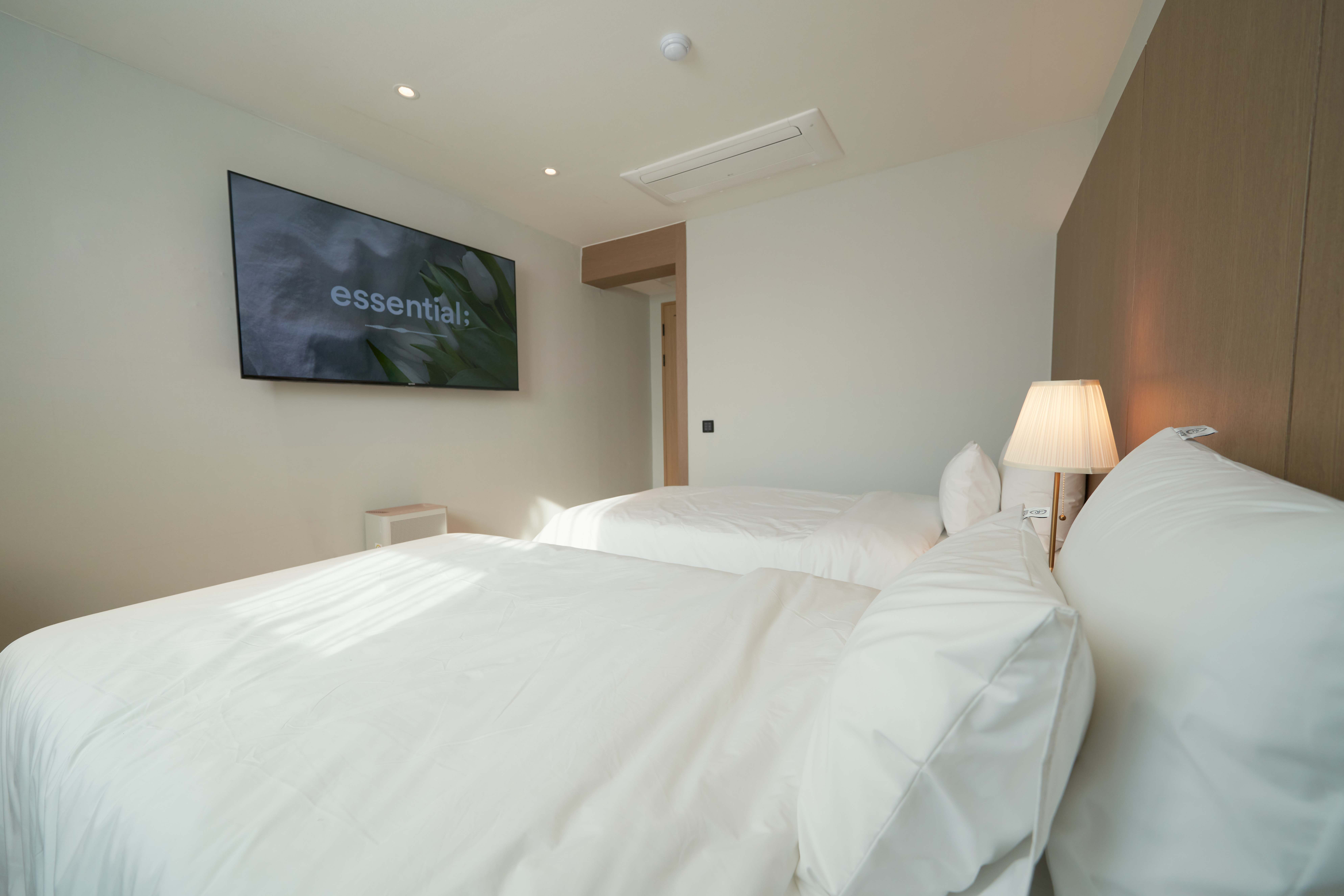 room-card-img-0