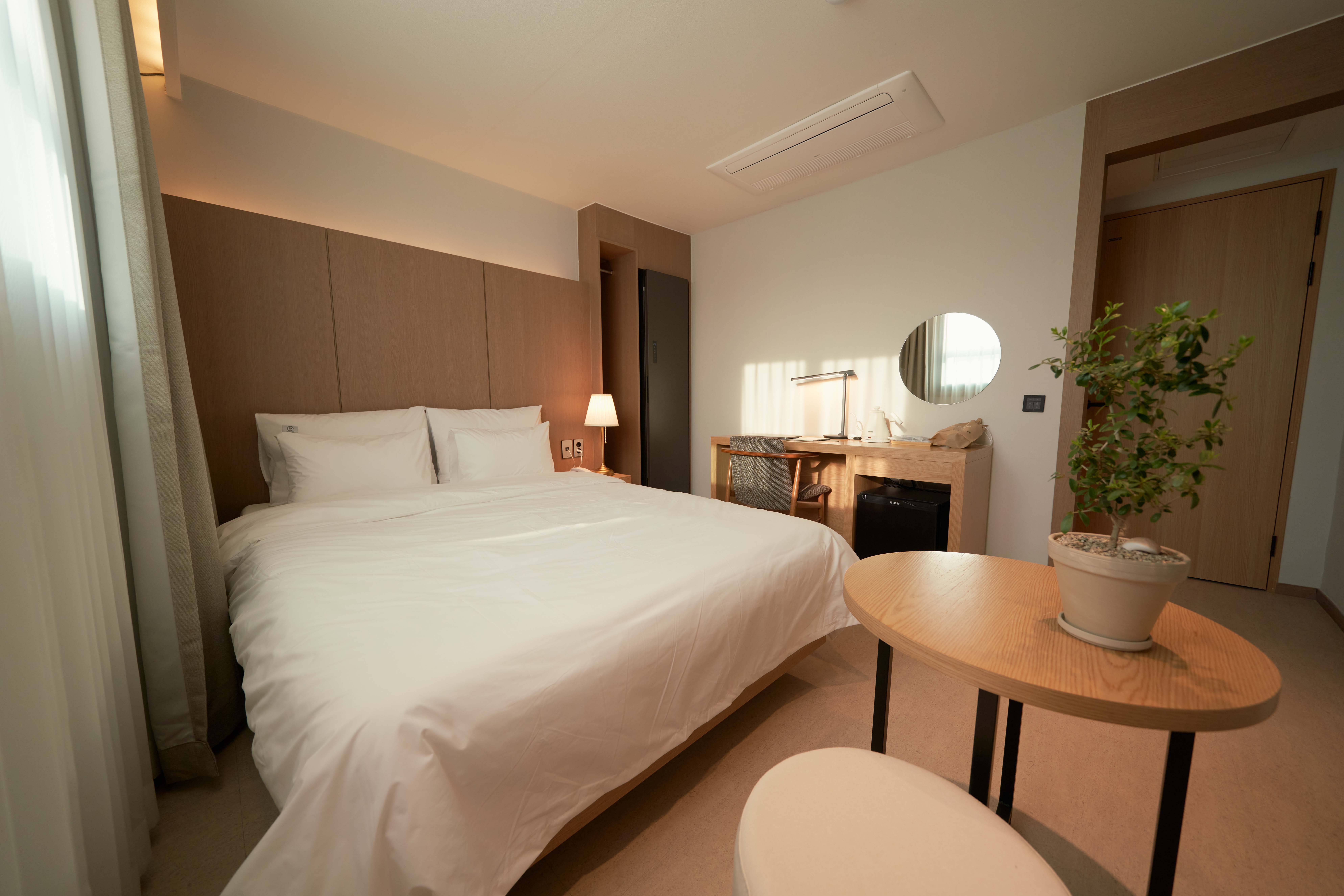 room-card-img-0