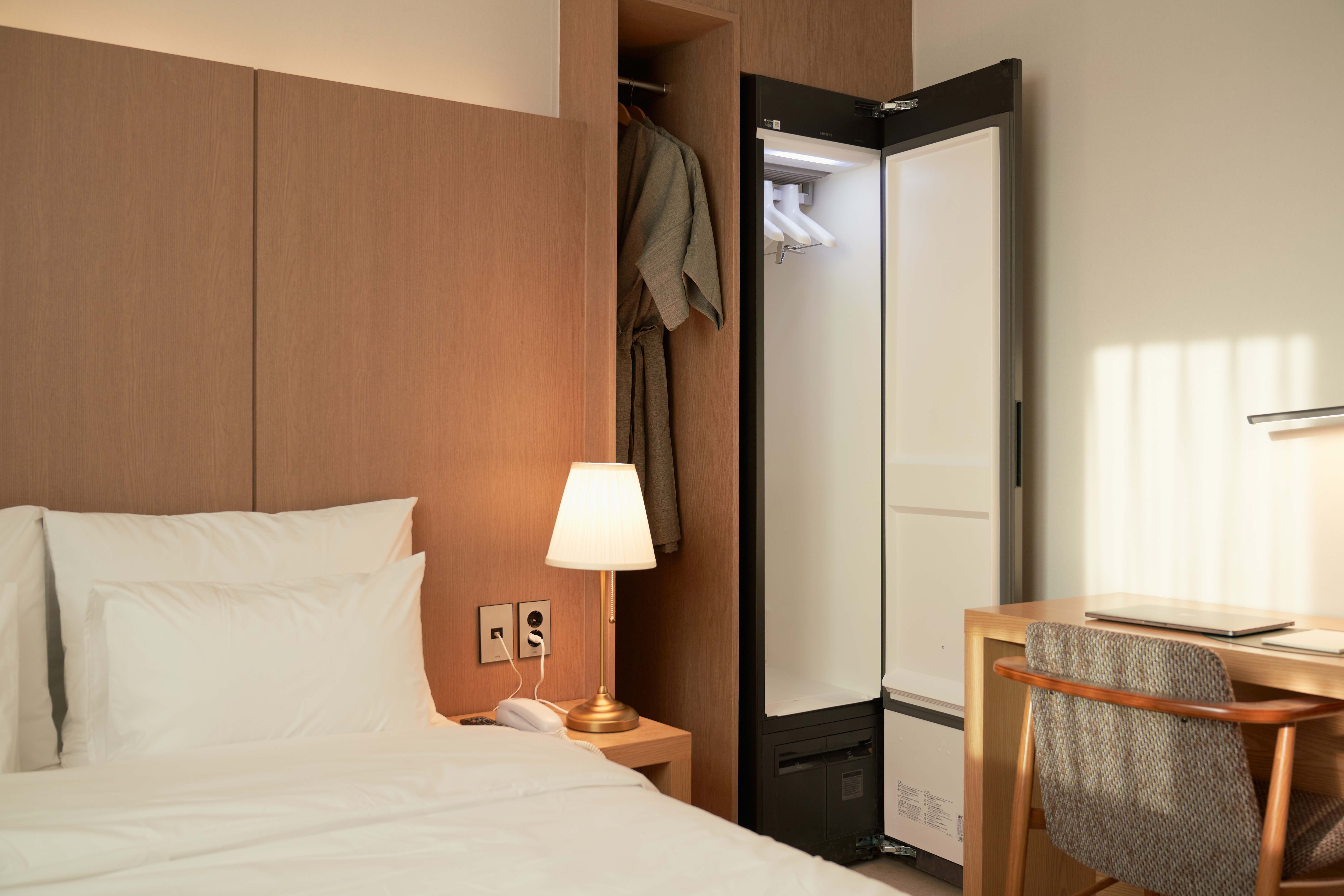 room-card-img-2