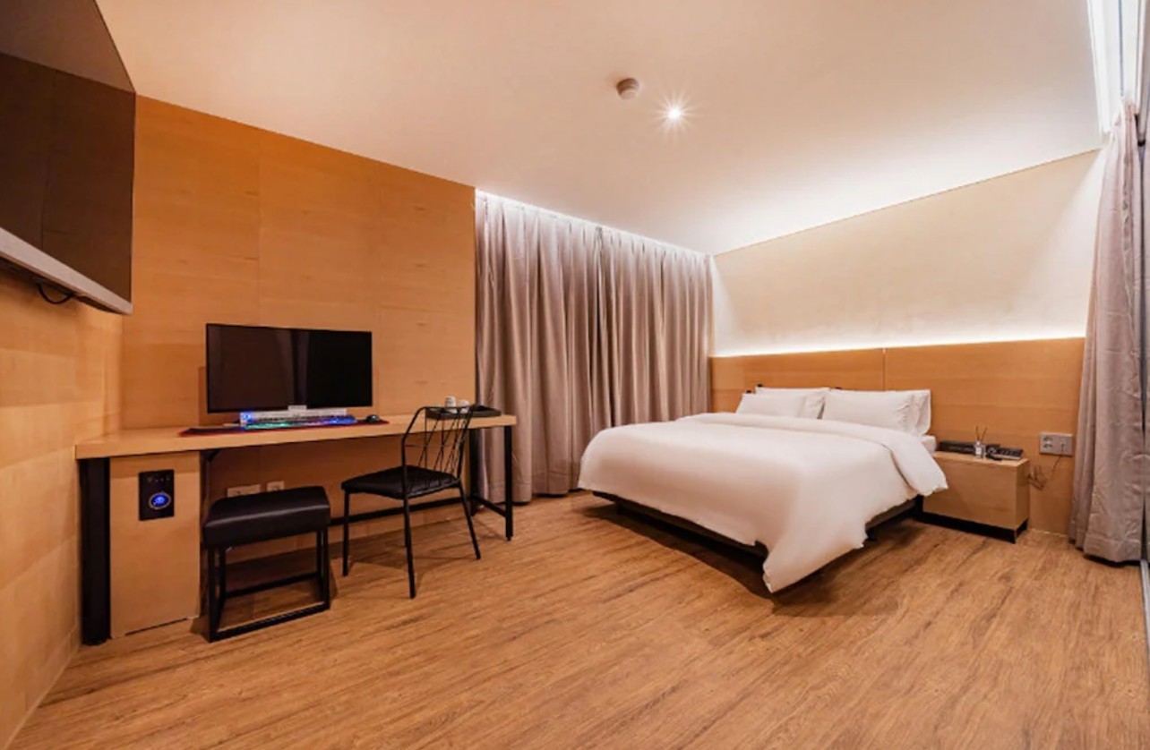 room-card-img-1