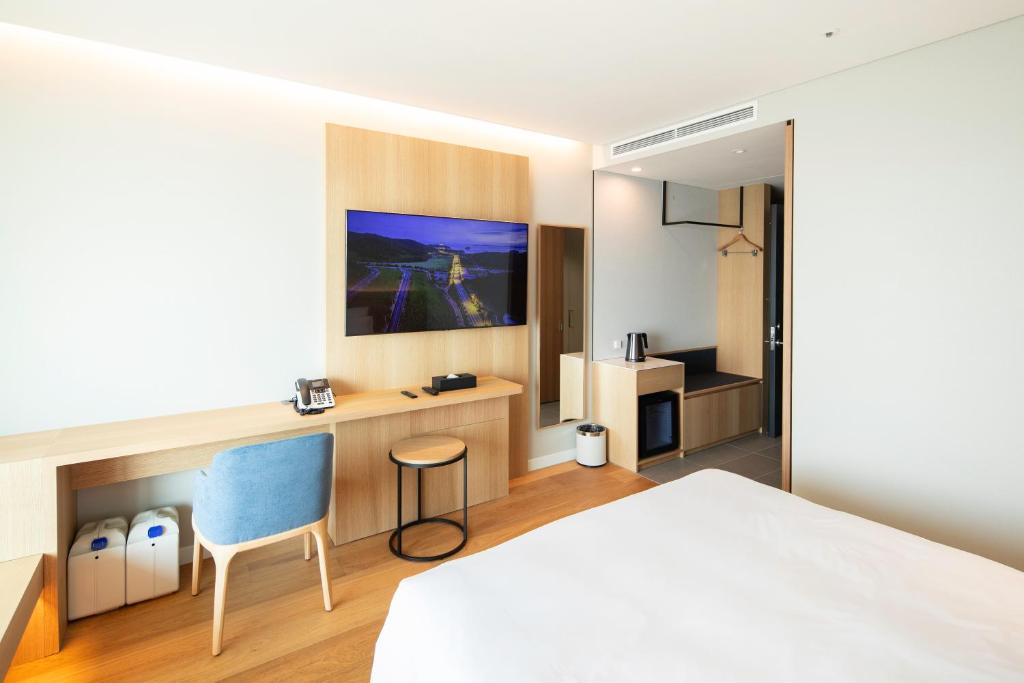 room-card-img-1