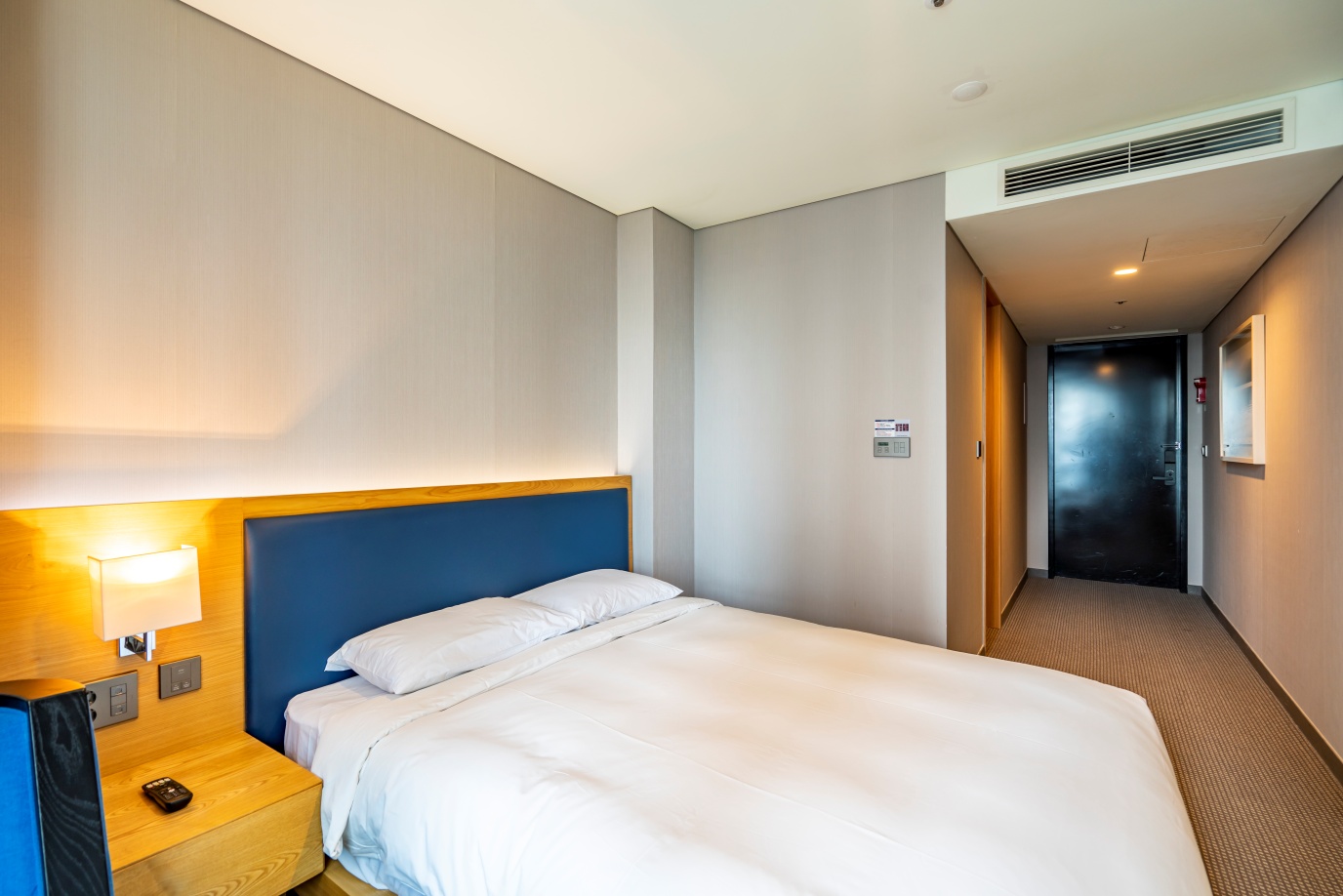 room-card-img-3