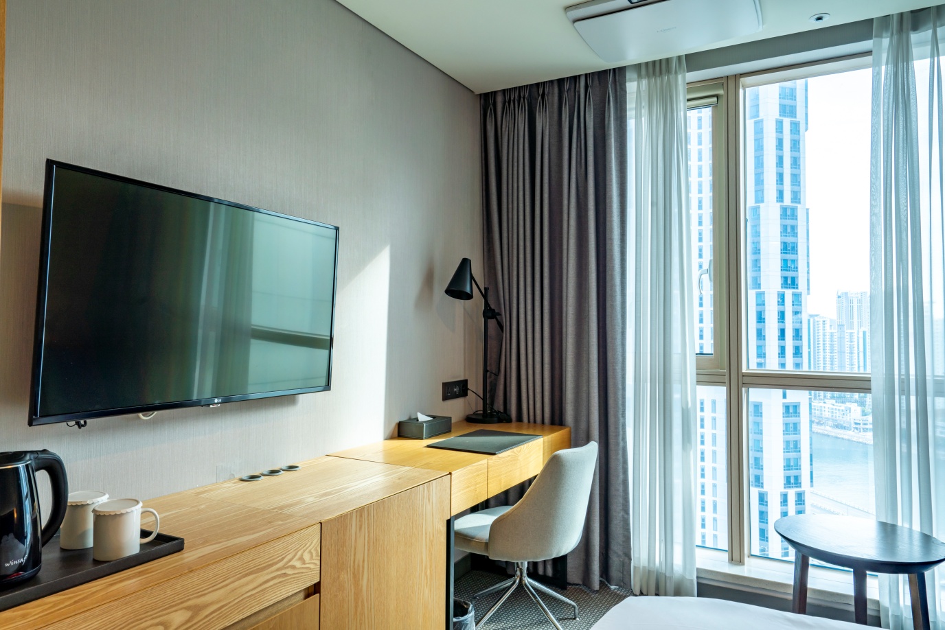 room-card-img-1