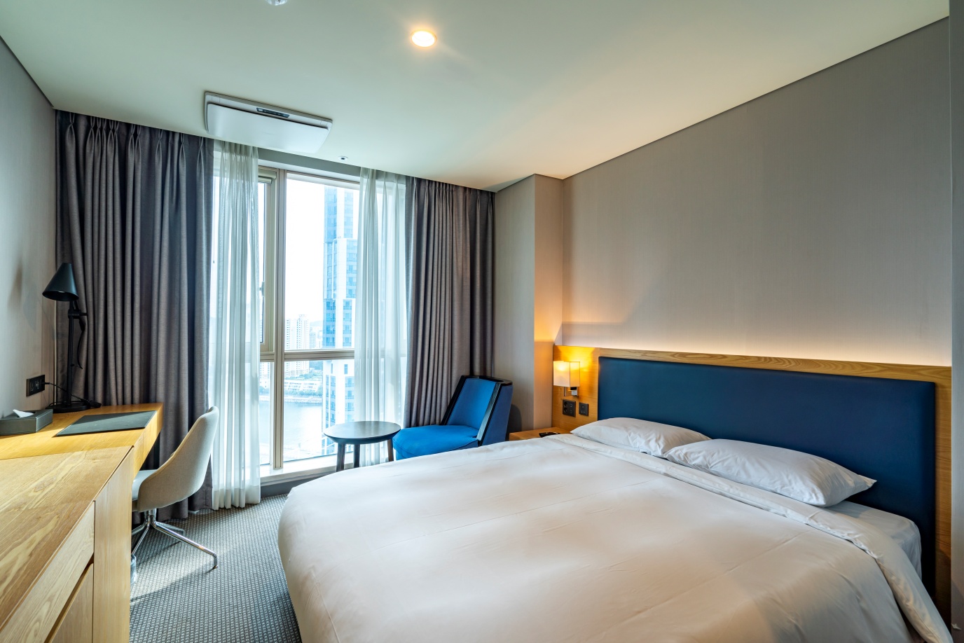 room-card-img-0