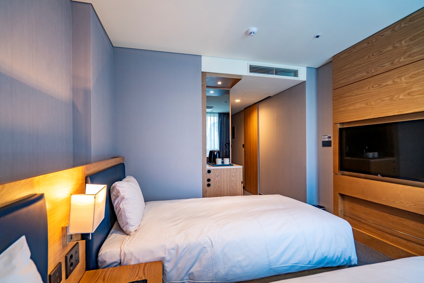 room-card-img-3