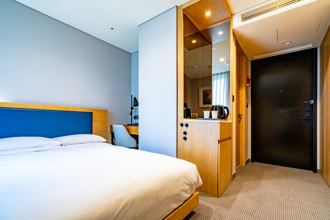 room-card-img-2