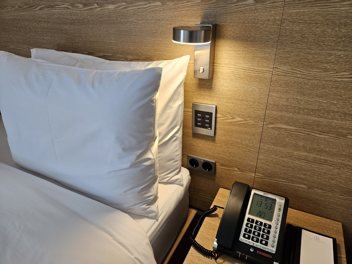 room-card-img-0