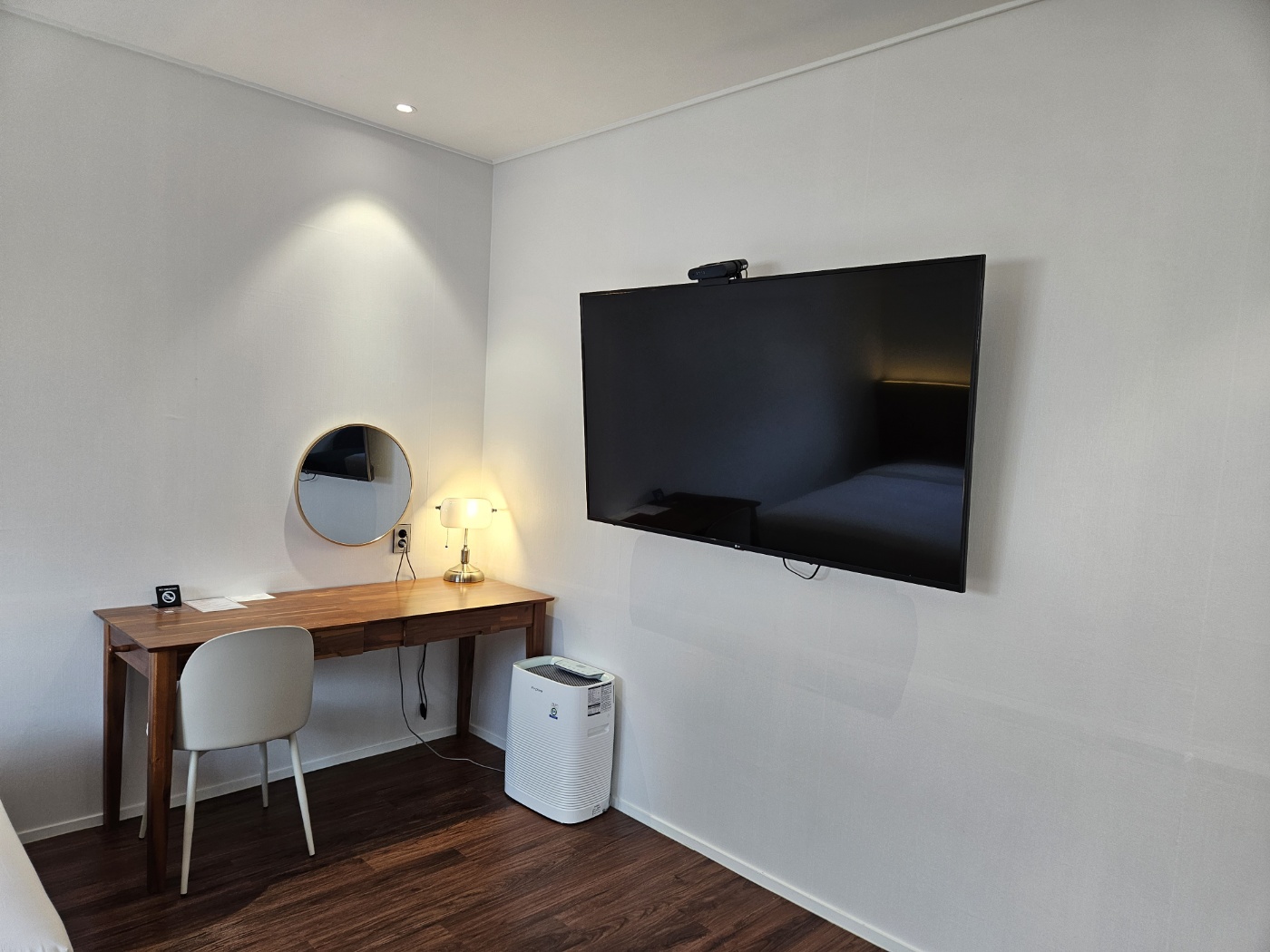 room-card-img-3