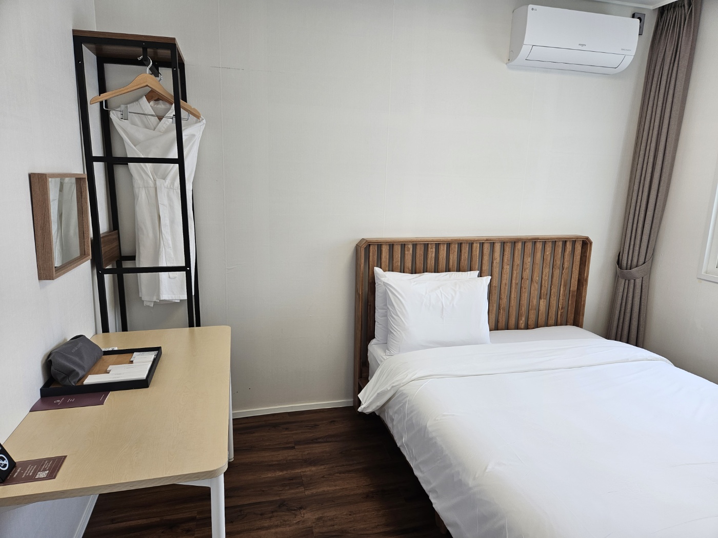 room-card-img-1