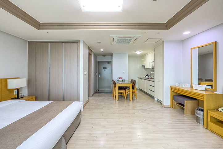 room-card-img-1