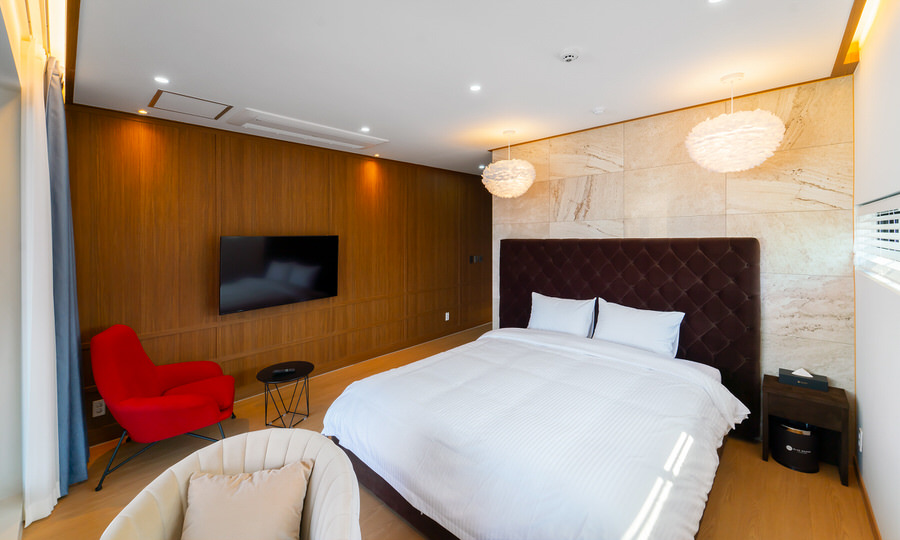 room-card-img-2