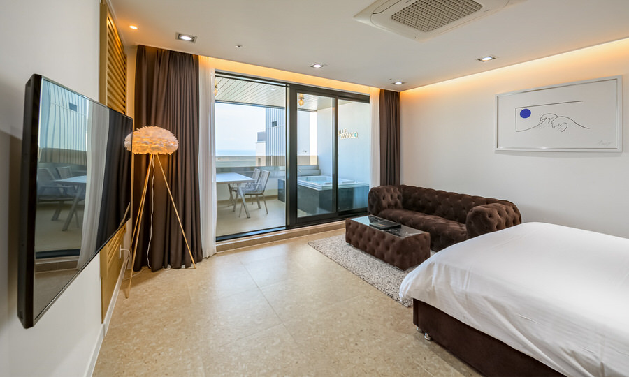 room-card-img-1