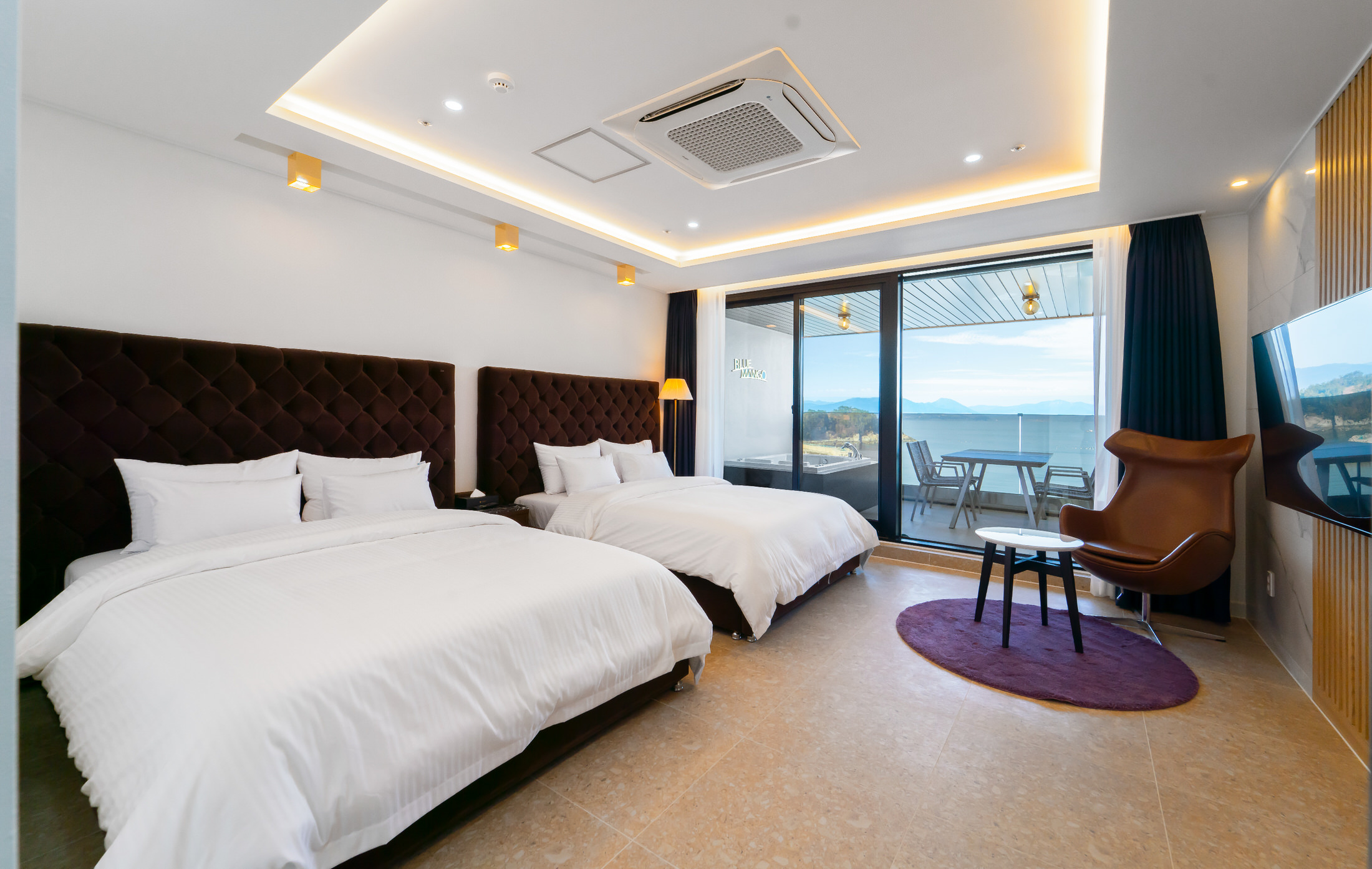 room-card-img-0
