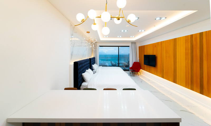 room-card-img-1