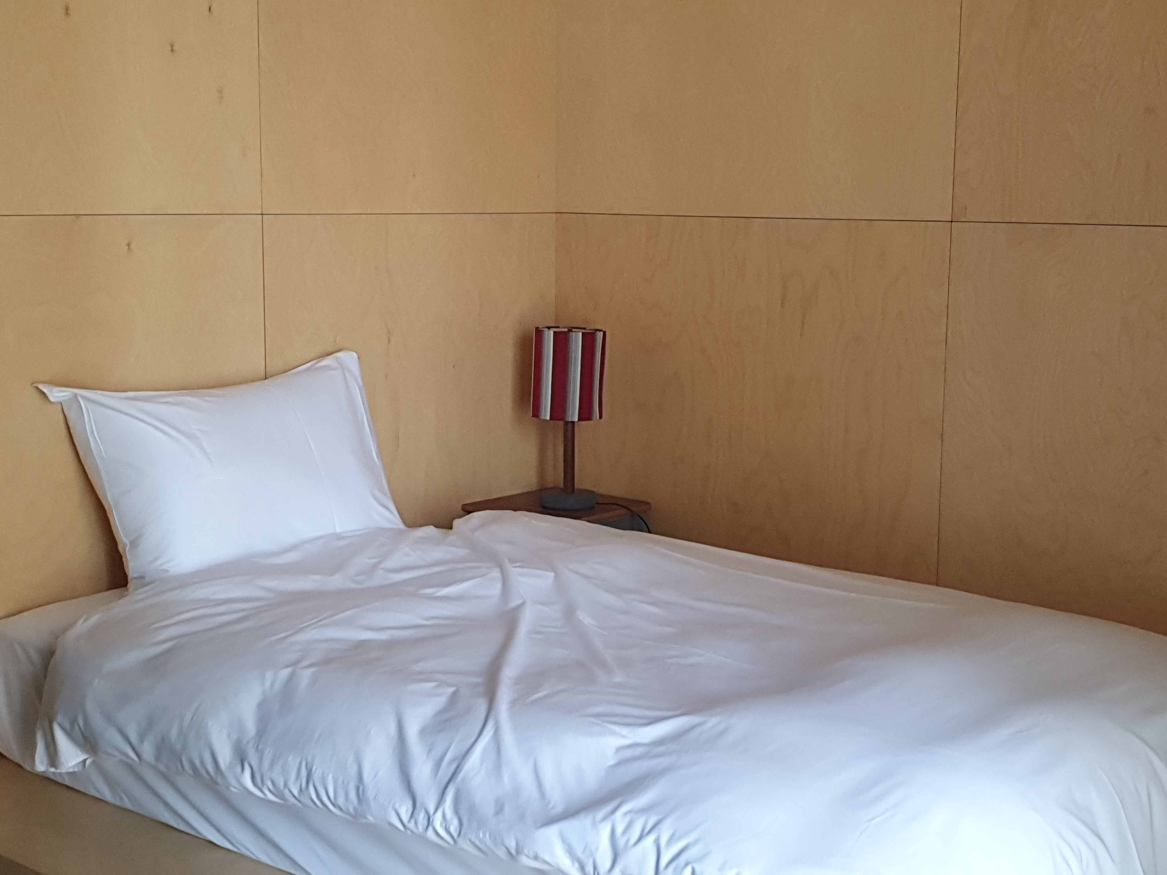 room-card-img-2