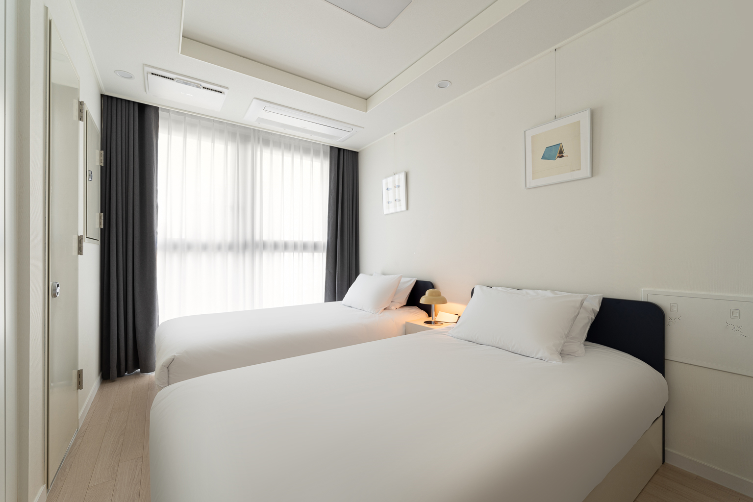 room-card-img-1