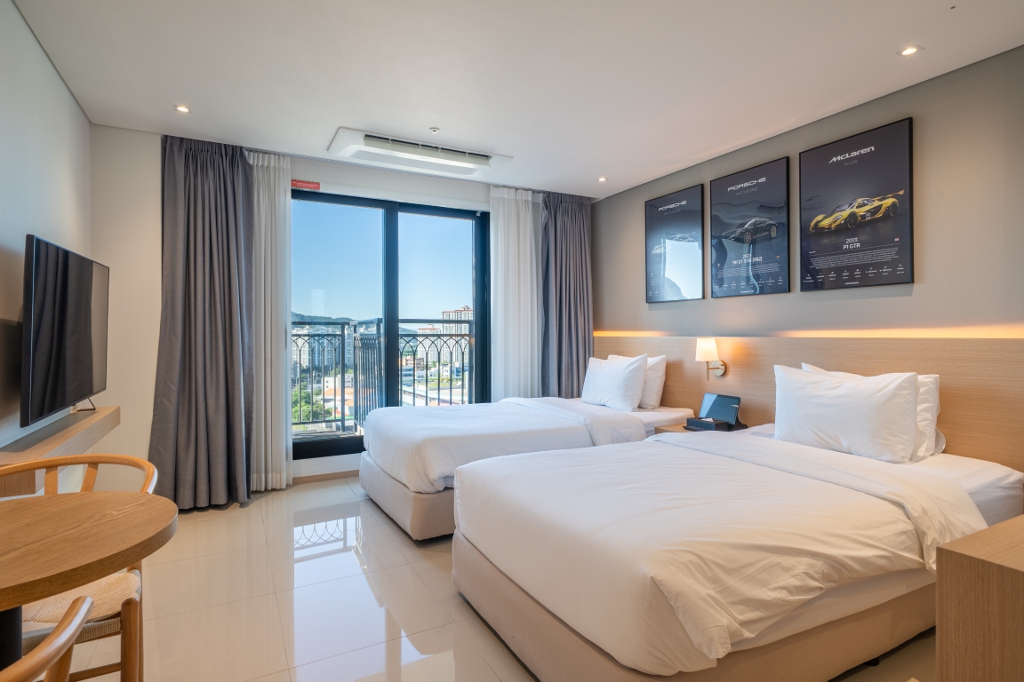 room-card-img-0