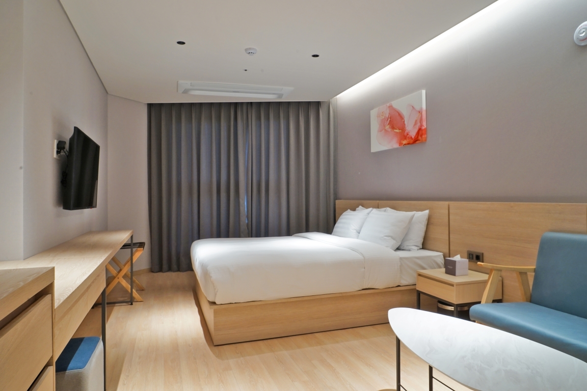 room-card-img-0