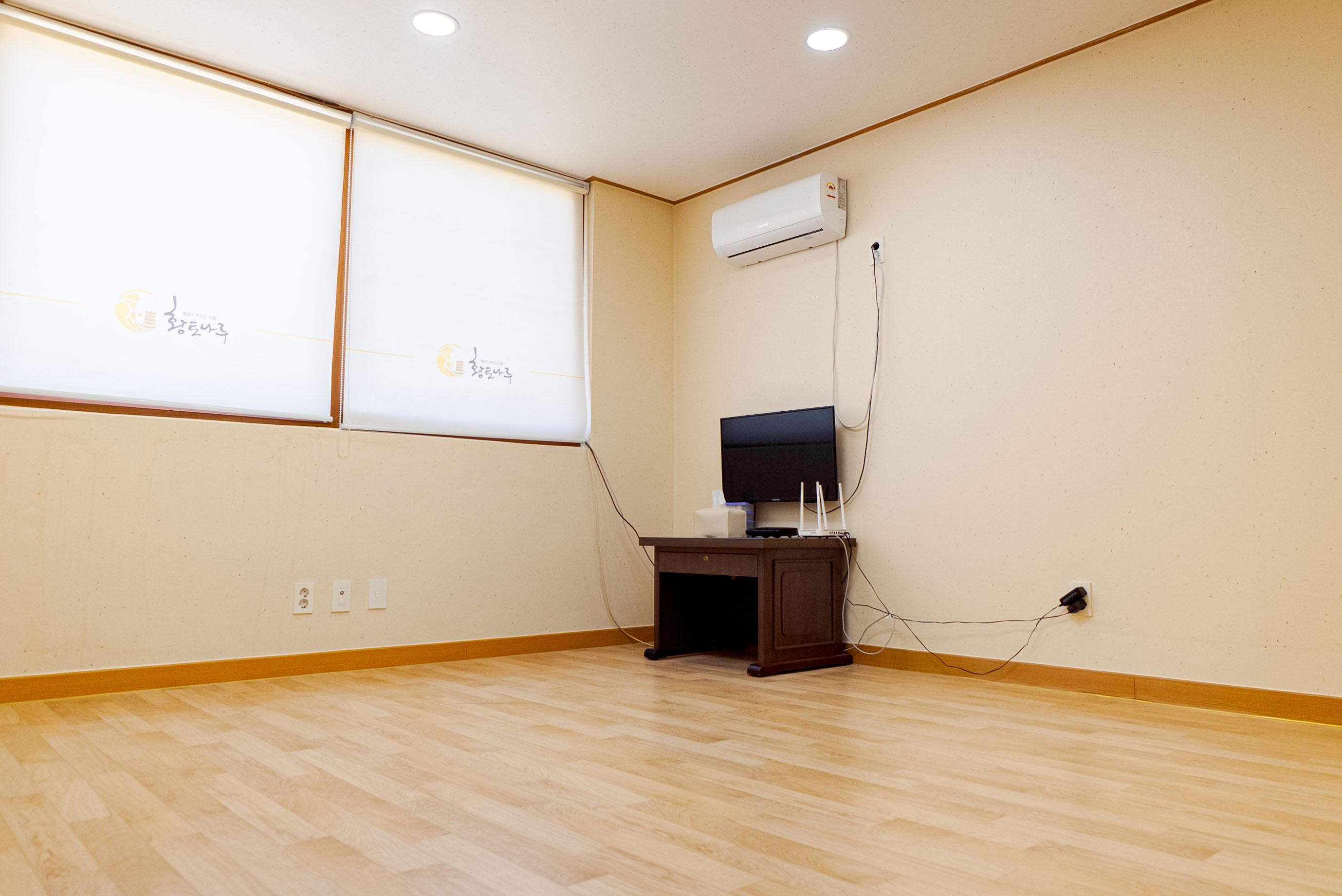 room-card-img-0