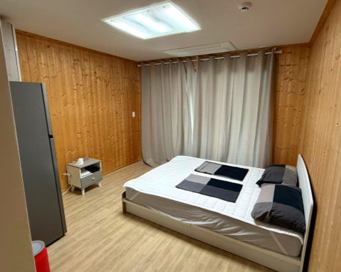 room-card-img-0