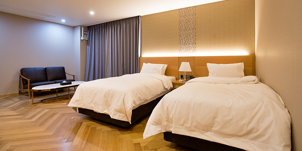 room-card-img-0