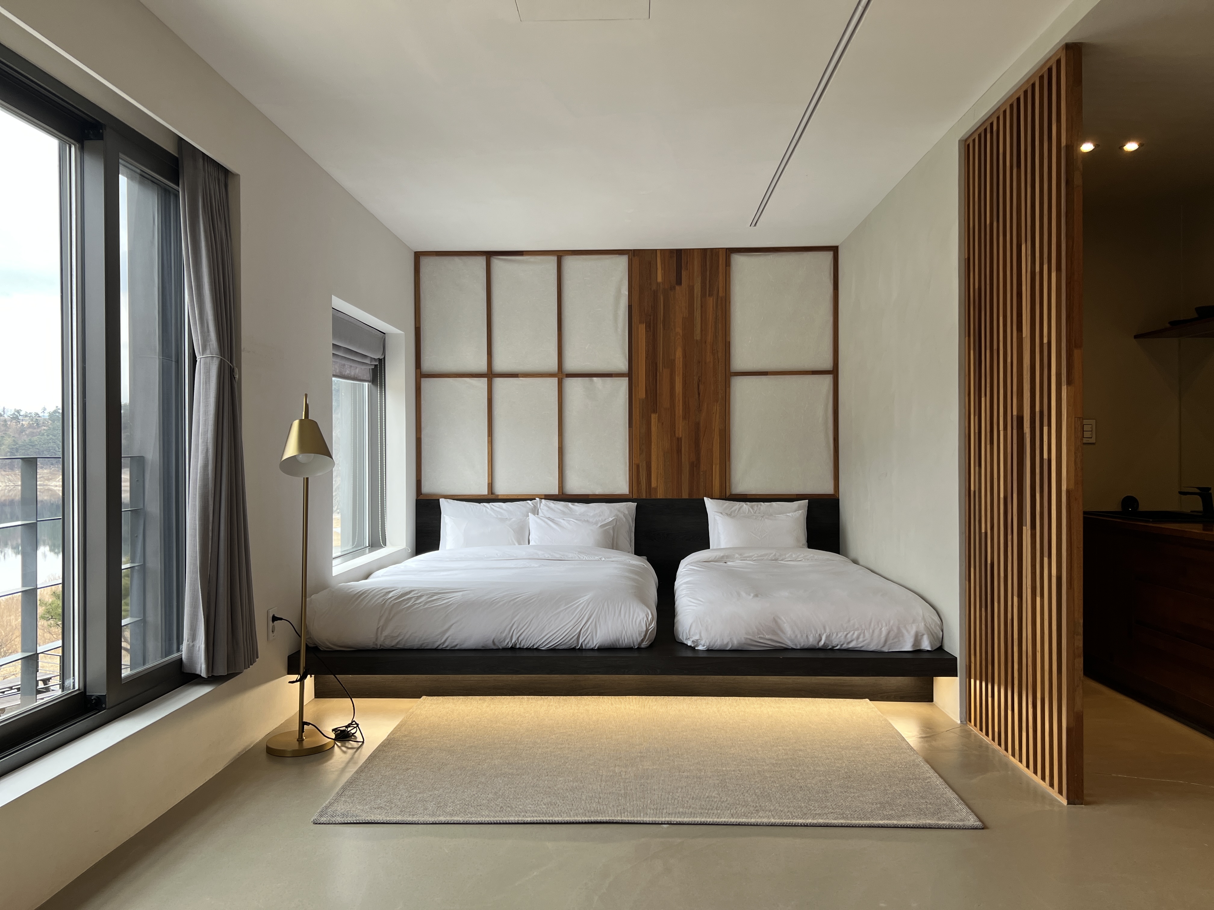 room-card-img-1